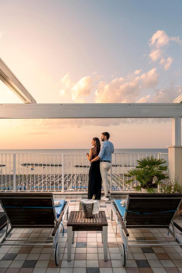 Luxor Beach Boutique Hotel Cattolica Exterior photo