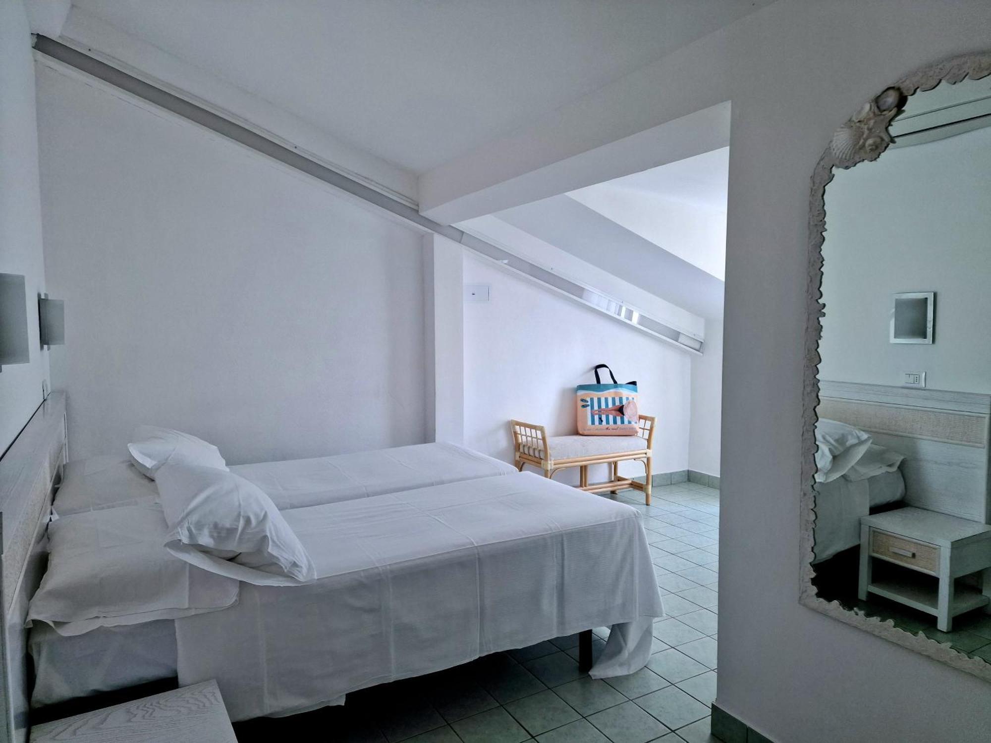 Luxor Beach Boutique Hotel Cattolica Exterior photo