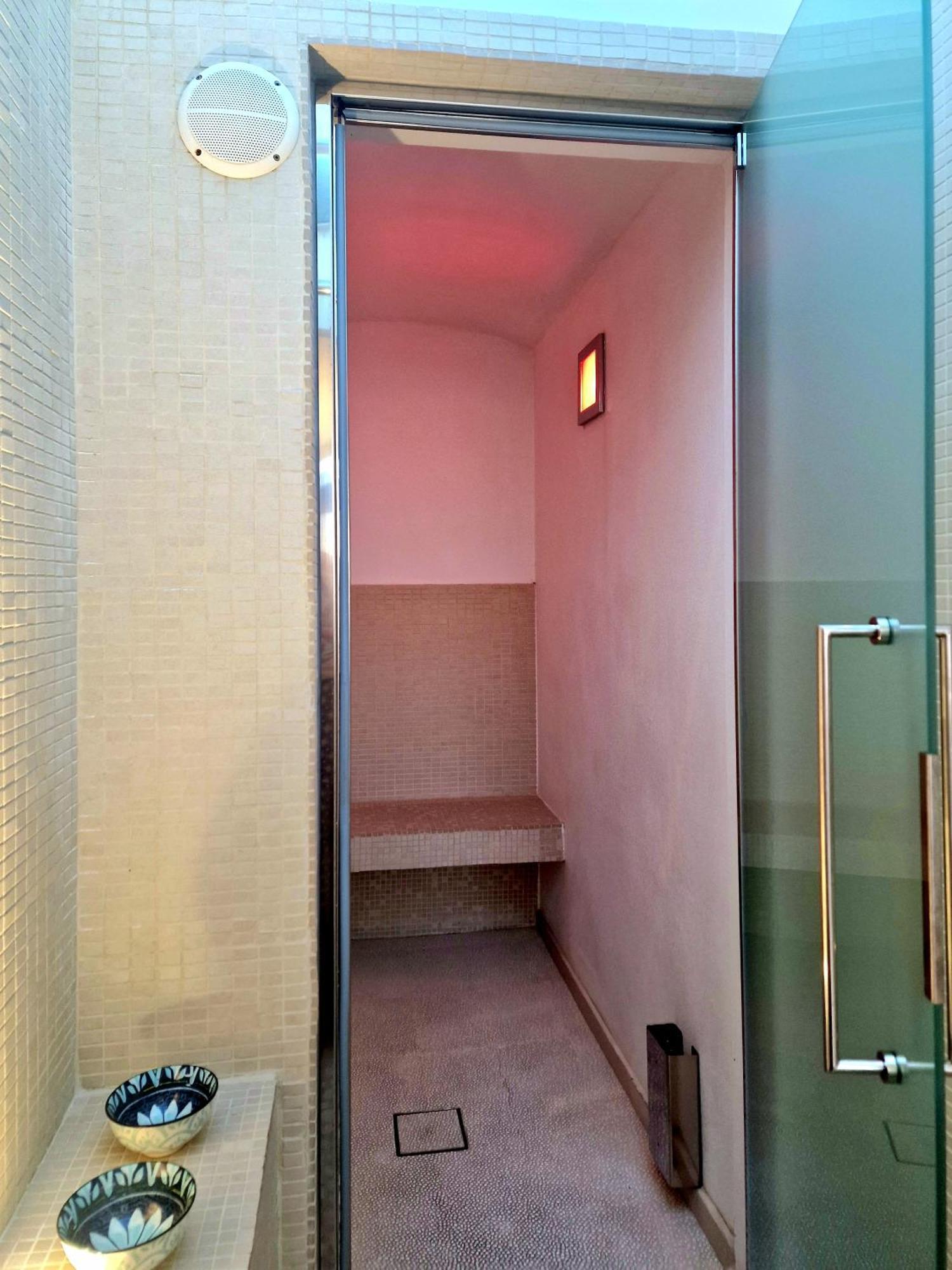 Luxor Beach Boutique Hotel Cattolica Exterior photo