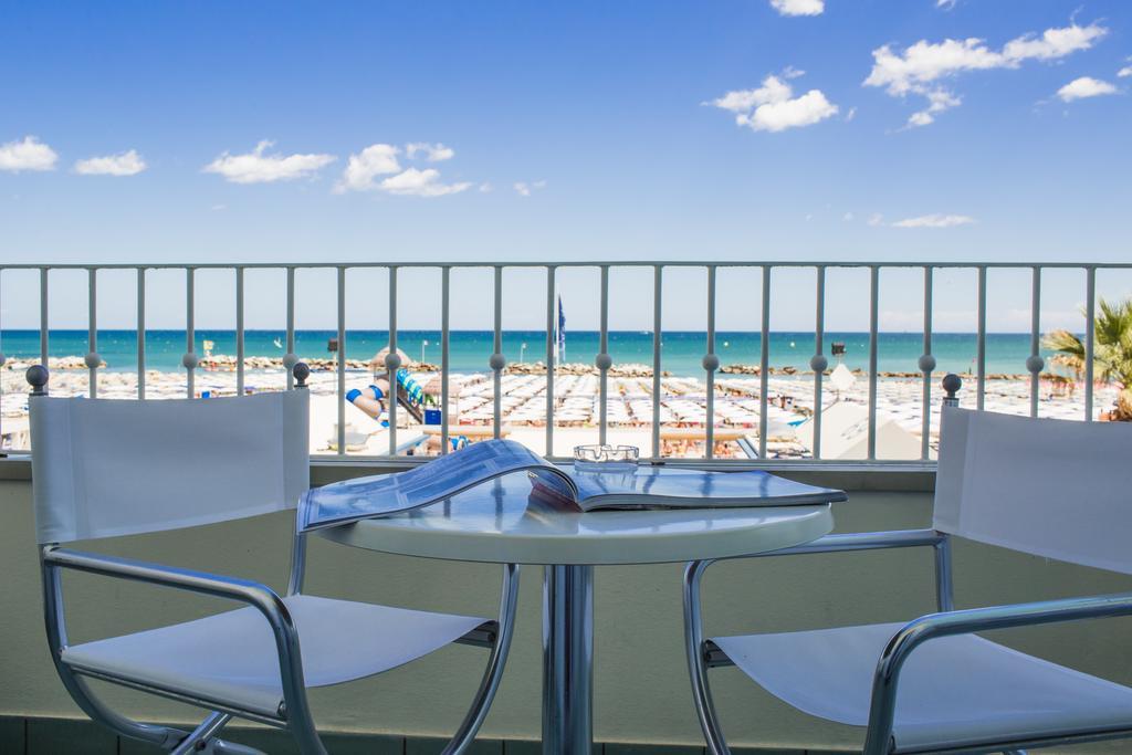 Luxor Beach Boutique Hotel Cattolica Exterior photo